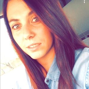 Meet your Posher, Desiree